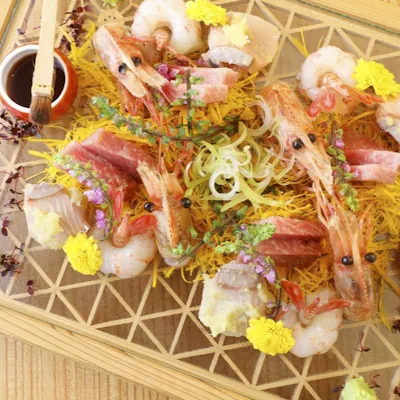 その日の最高の食材で創る、一期一会の鮨コース