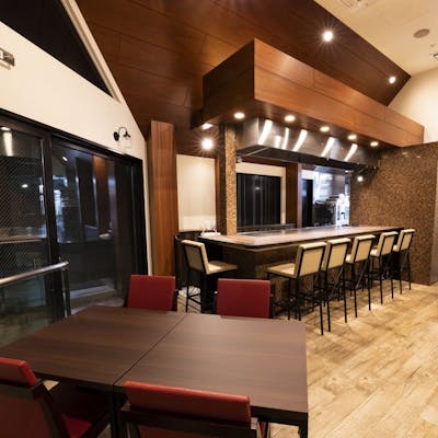 シックで落ち着いた雰囲気の一軒家レストラン