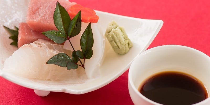 【白梅弁当】造り、天ぷら、茶碗蒸し、季節のフルーツ付