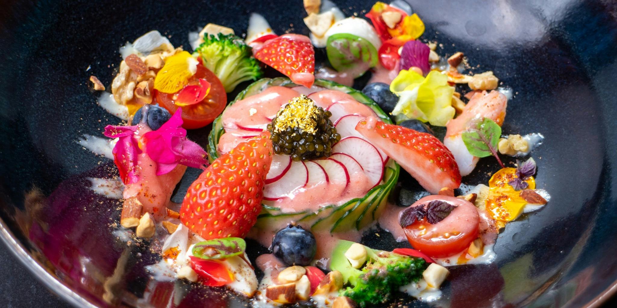 新華 【ランチ限定】キャビアと旬素材の前菜スペシャリテ「華の彩り