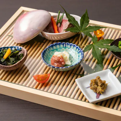 巧緻を極めた、芸術品のようなつまみの数々