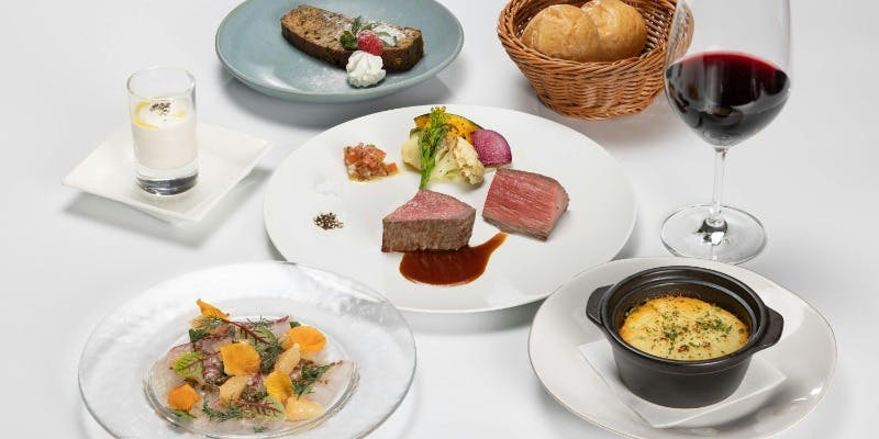 新潟県長岡市のブランド牛の山古志牛をメインに、新潟県の食材を使用した全6品のスタンダードコース