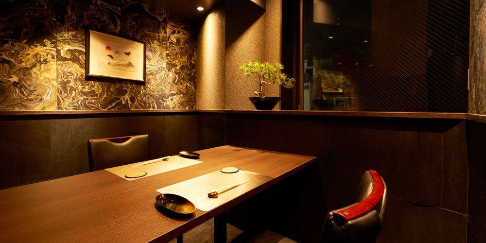 新宿 鮨 栞庵 やましろ 東口店