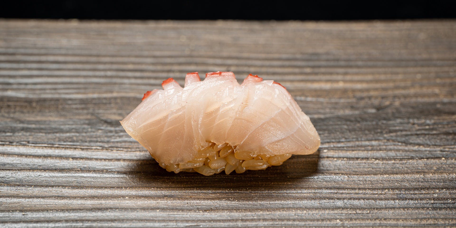 新宿 鮨 栞庵 やましろ 東口店