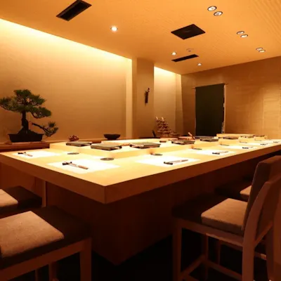 落ち着いた雰囲気の店内