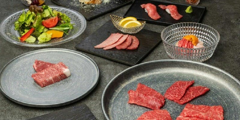 【匠コース】お1人様8,000円　海鮮和牛ユッケや鹿児島黒牛やきすき、極みタンなど（全9品）