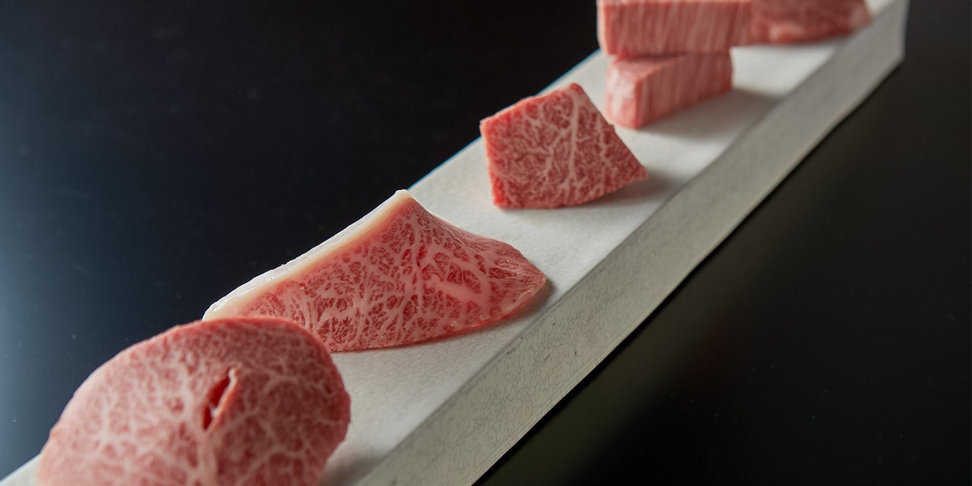 飛騨牛一頭家 馬喰一代 名古屋 栄（ばくろいちだい）