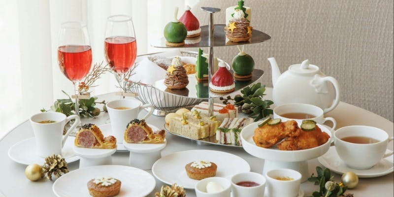 【12/1～12/31】フェスティブアフタヌーンティー＋ヴーヴ・クリコ・イエローラベル1杯付