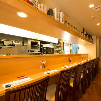 温かみのある雰囲気の店内