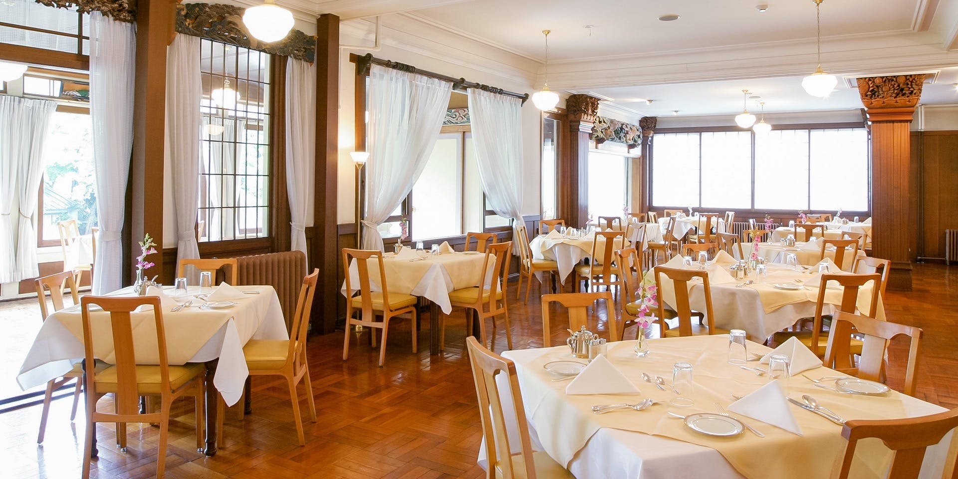 メインダイニングルーム／日光金谷ホテル - 画像2