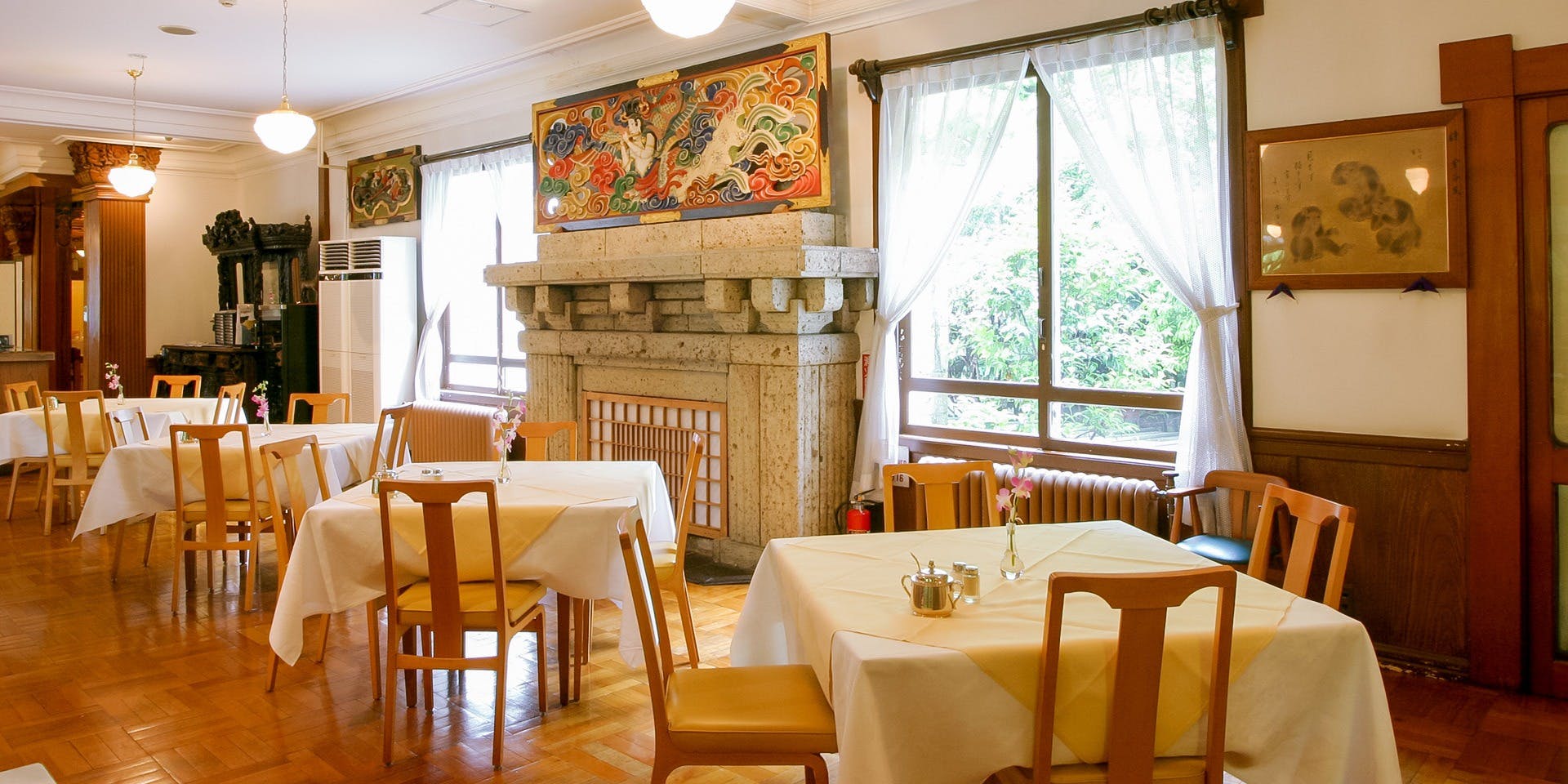 メインダイニングルーム／日光金谷ホテル - 画像3