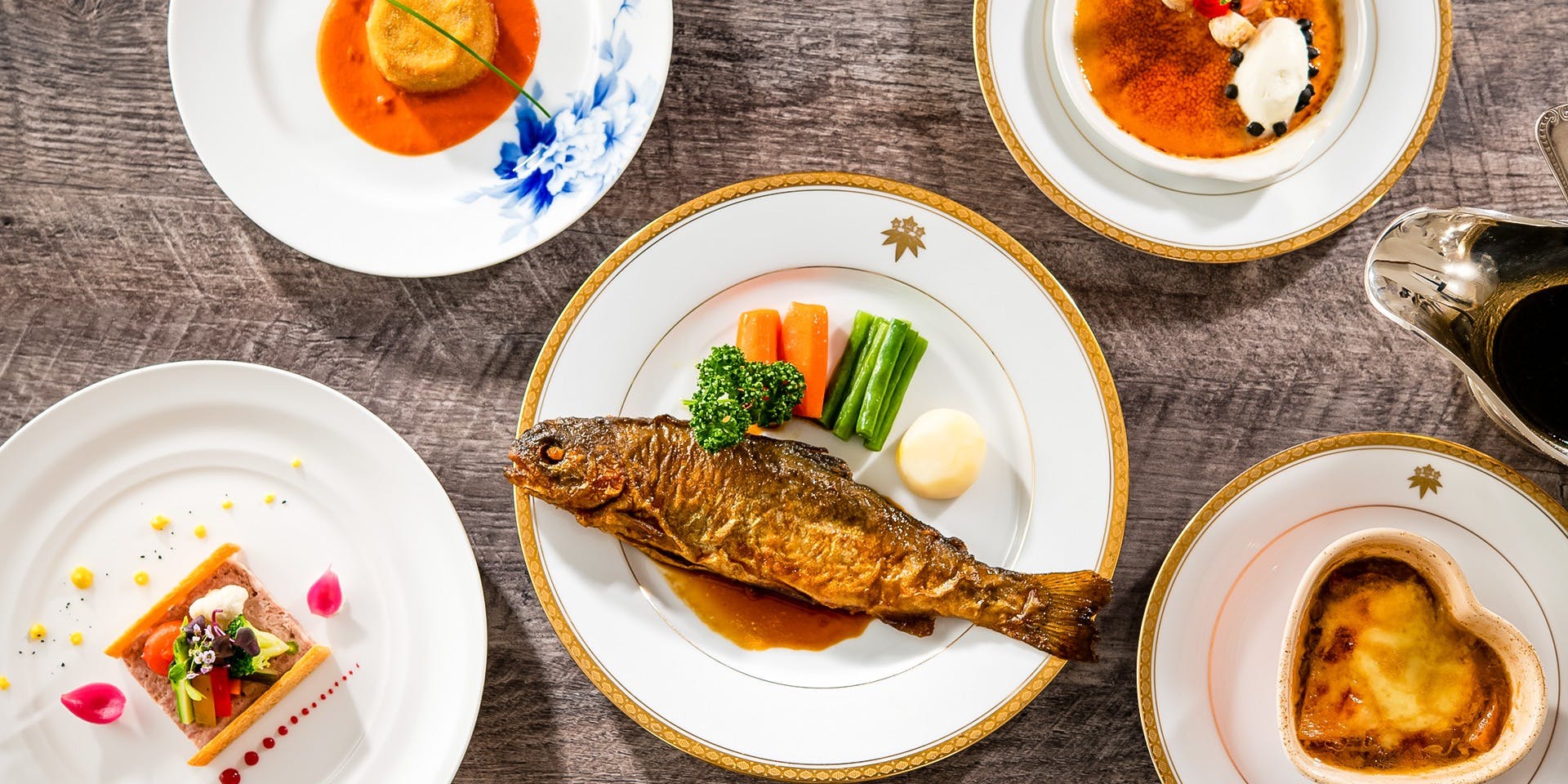 メインダイニングルーム