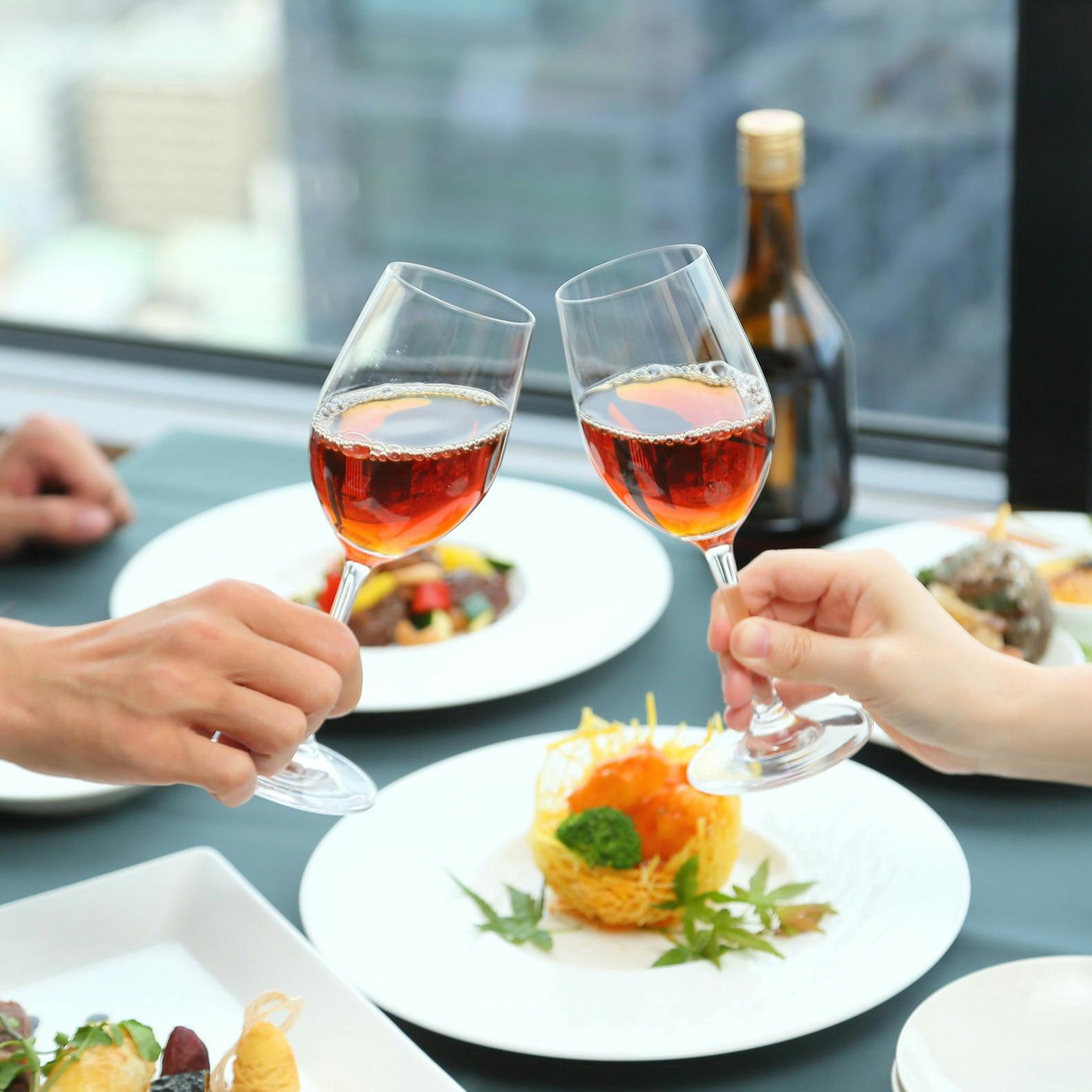 東天紅 名古屋店 名古屋国際センタービル店 顔合せプラン 乾杯スパークリング 北京ダック ふかひれスープなど全8品 リクエスト予約 個室確約 ランチ プラン メニュー 一休 Comレストラン