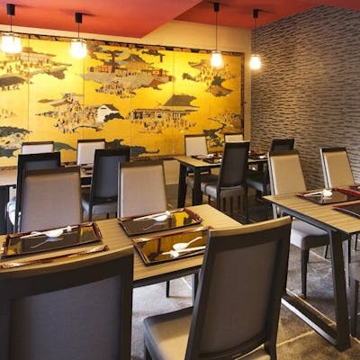 落ち着いた雰囲気の店内