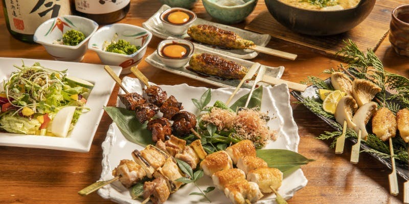 ふるさと納税 鳥もと 本店 特産品ランチ・ディナー共通コース 4名様（6か月間有効） お店でふるなび美食体験 FN-Gourmet282619_F160-282.. 北海道白糠町 ふるさと納税 鳥もと 本店 特産品ランチ・ディナー共通コース 4名様（6