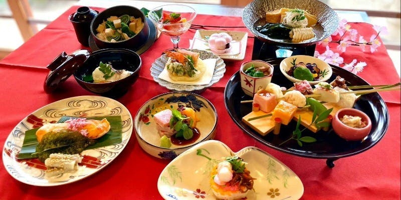 松廼家 【桜御祝会席】期間限定、美しい思い出に残る御祝いのランチ