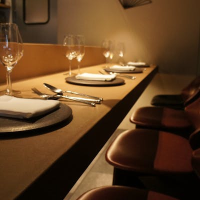 洗練された雰囲気の店内