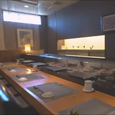 大人の隠れ家を思わせる店内