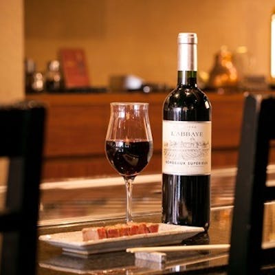 種類豊富に取りそろえる厳選ワイン