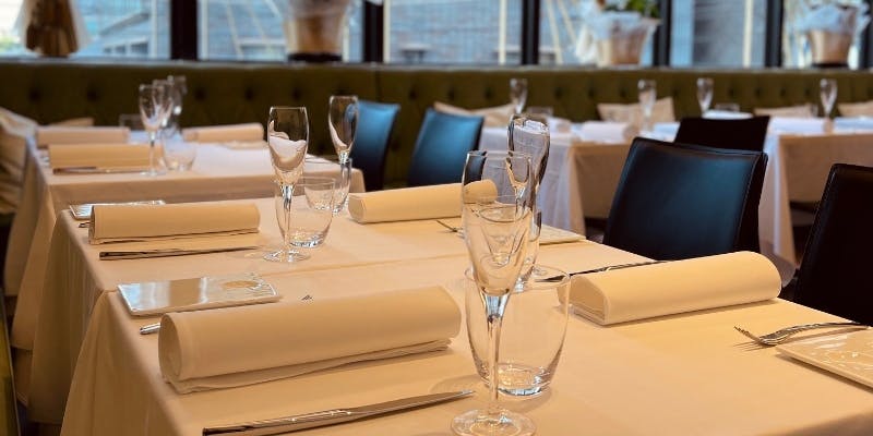 選べる贅沢！人気メニューが楽しめるカジュアルリッチなプリフィクスディナーコース＋1ドリンク付