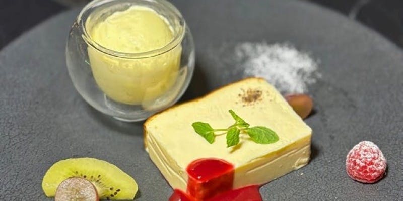 【スイーツコンテスト受賞作品】－コントラストー テリーヌ・フロマージュ＋コーヒーor紅茶飲み放題プラン