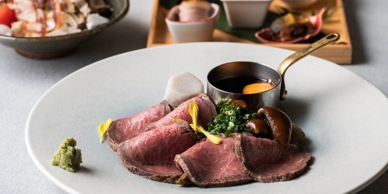【年末年始特別ランチ】年の瀬や新年の会食に　飛騨牛ローストビーフと旬の味覚を愉しむ全6品