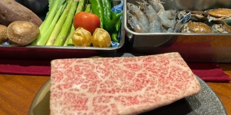 【2日前完全予約コース】最高級A5ランクフィレ肉と新鮮な活き鮑等の豪華食材フルコース（テーブル席）