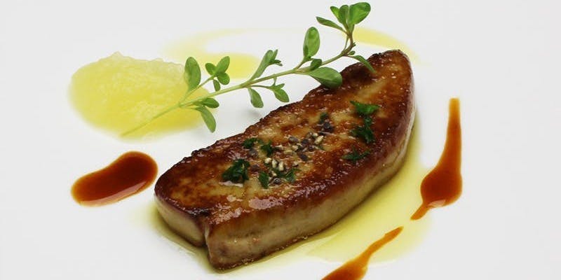 【グレードアップコース】フォアグラのポワレとメインは黒毛和牛or蝦夷鹿のプリフィックスコース　全9品