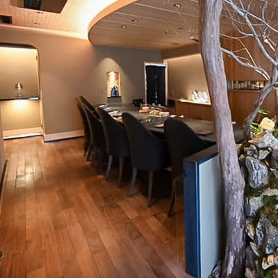 落ち着いた雰囲気の店内