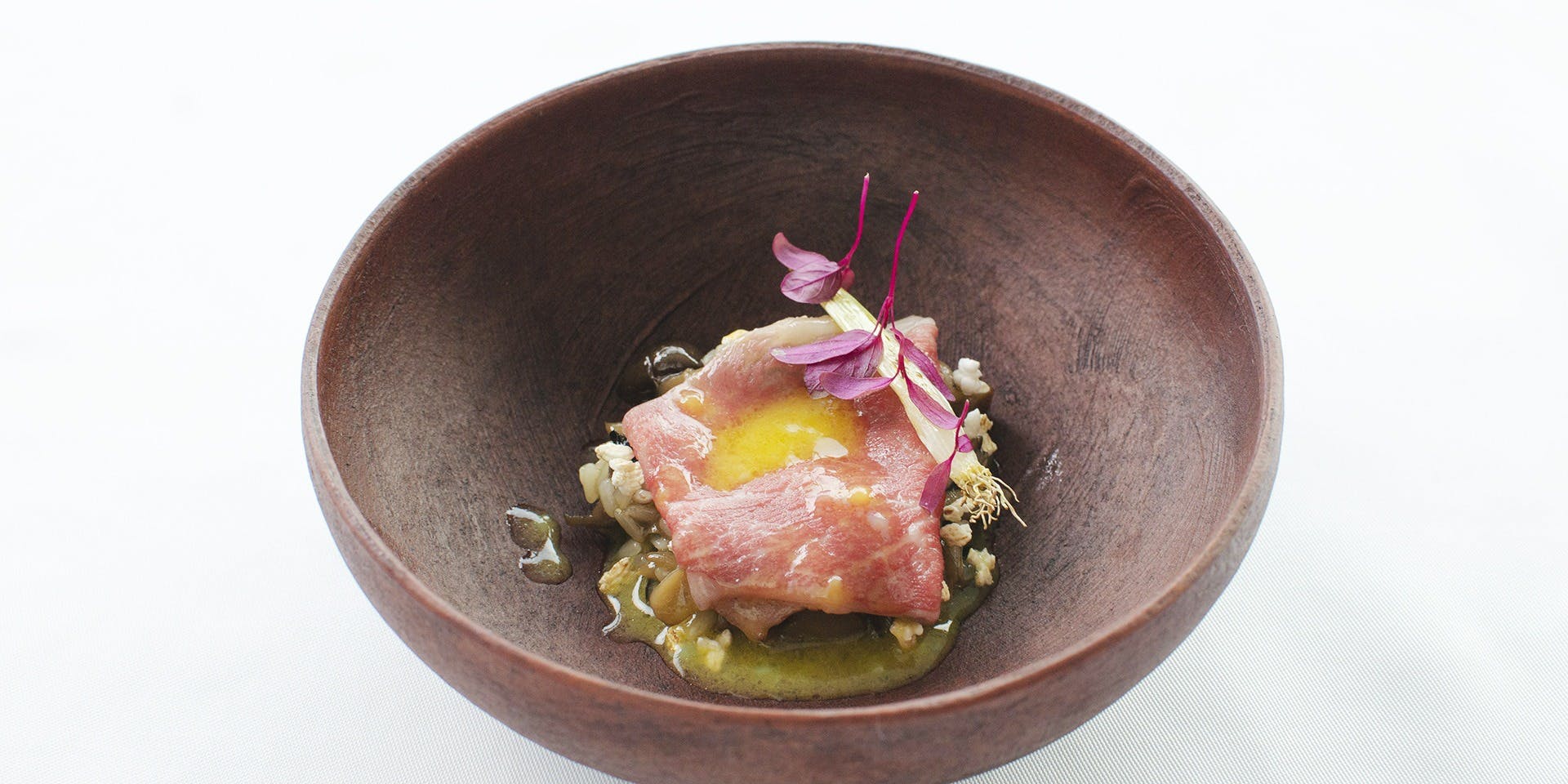 IZURUN（イスルン）