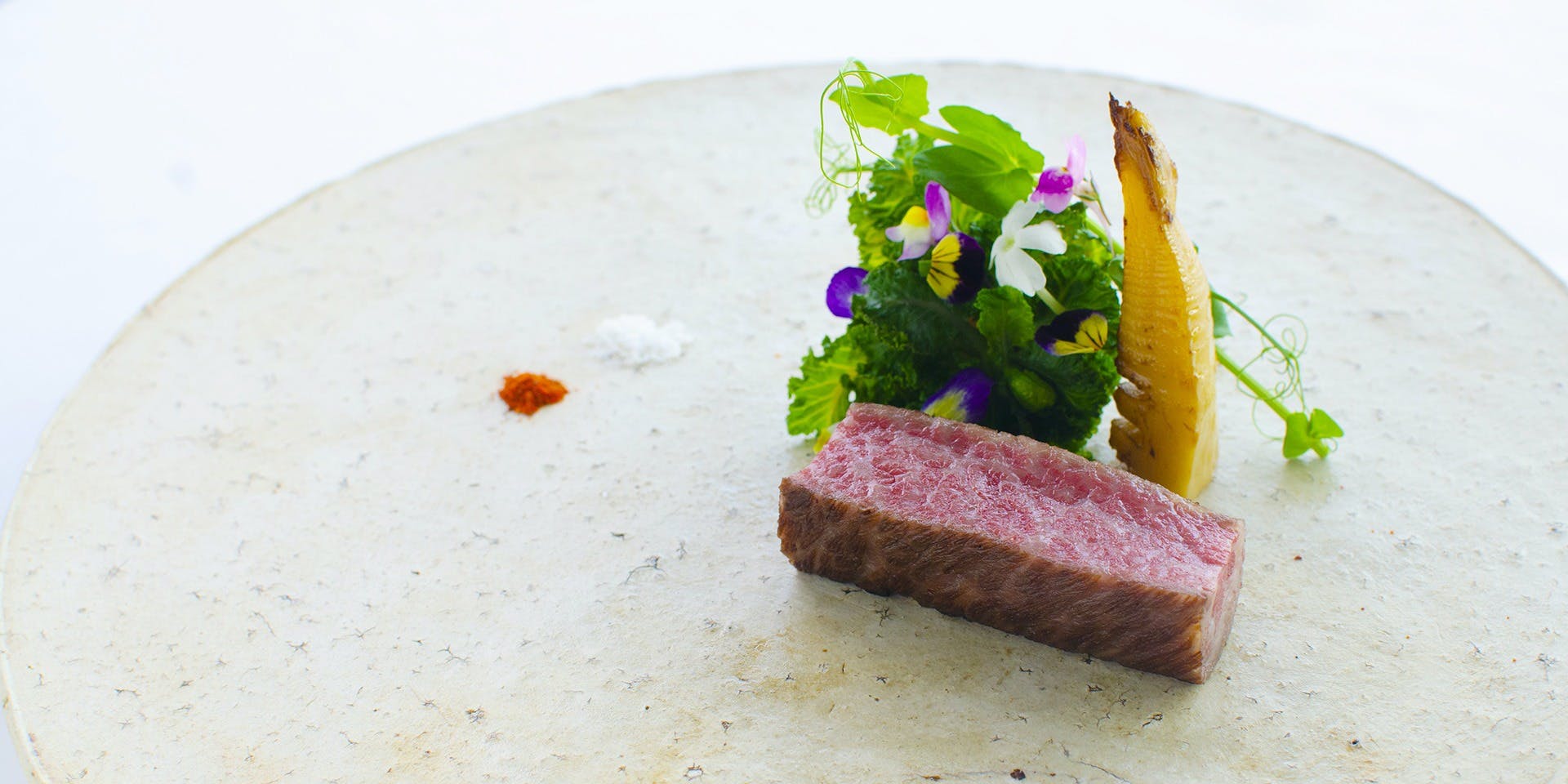 IZURUN（イスルン）