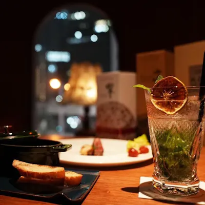 ノンアルコールカクテルや季節のペアリング、お食事もございます