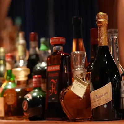 日本未入荷のお酒や、希少なオールドボトルも気軽に愉しめます
