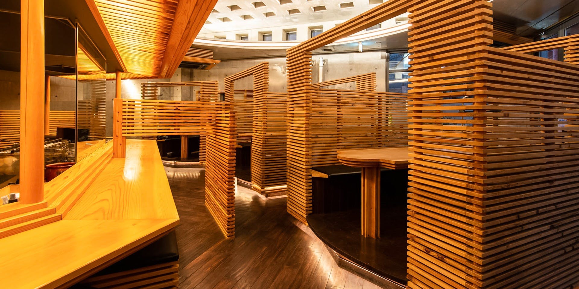 焼き鳥とワイン 萬鳥 薬院店 - 画像1