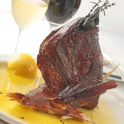名物「鯛のカマ香草釜焼き」
