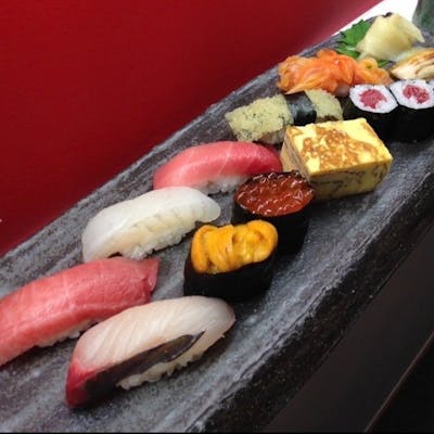 地魚・旬のものを中心にした厳選食材