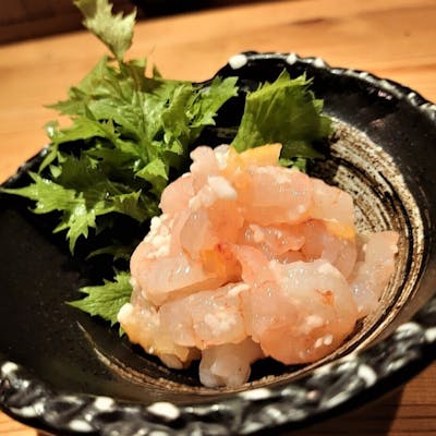 一押しの刺盛りや、逸品料理