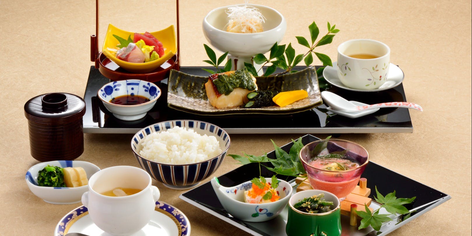 なだ万 雅殿（ナダマンガーデン）