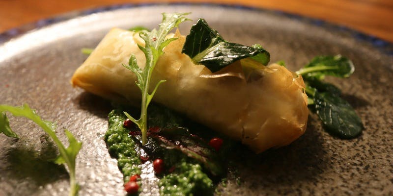 【酒がすすむ！旬の味覚 おすすめのアテをコース仕立てで】おまかせ酒のあて8,800円　こだわり食材を食す！