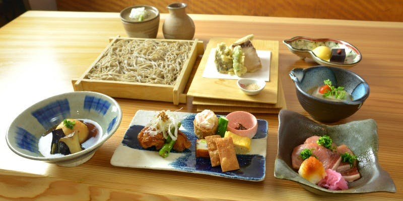 【麹町（こうじまち）】寒鰤や冬の味覚料理を蕎麦と楽しむお気軽和食七品コース