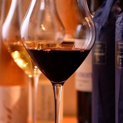 ソムリエ厳選のプレミアムなワイン