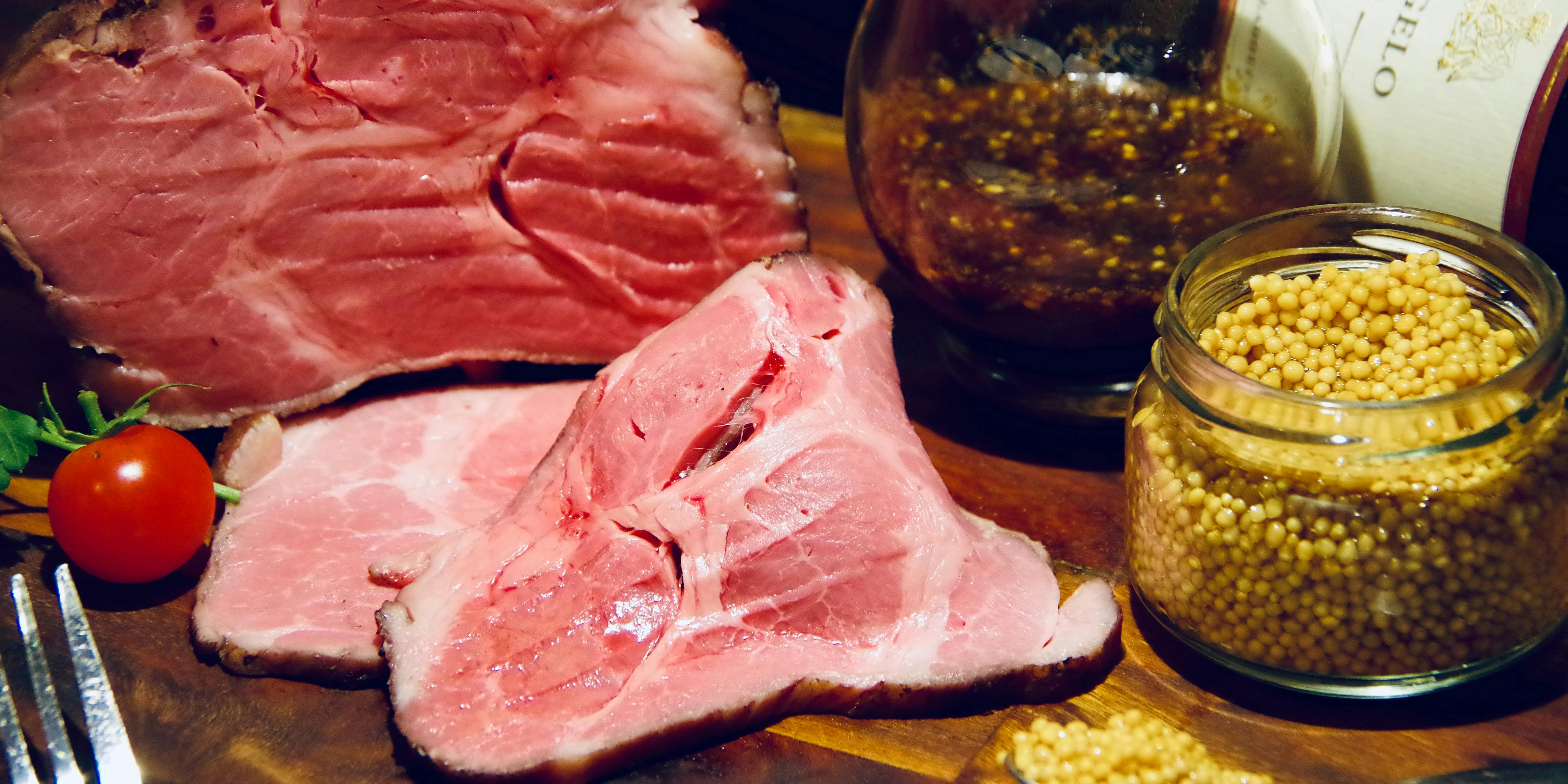 部位ごとに調理法を変える豚肉専門店 グロワグロワ