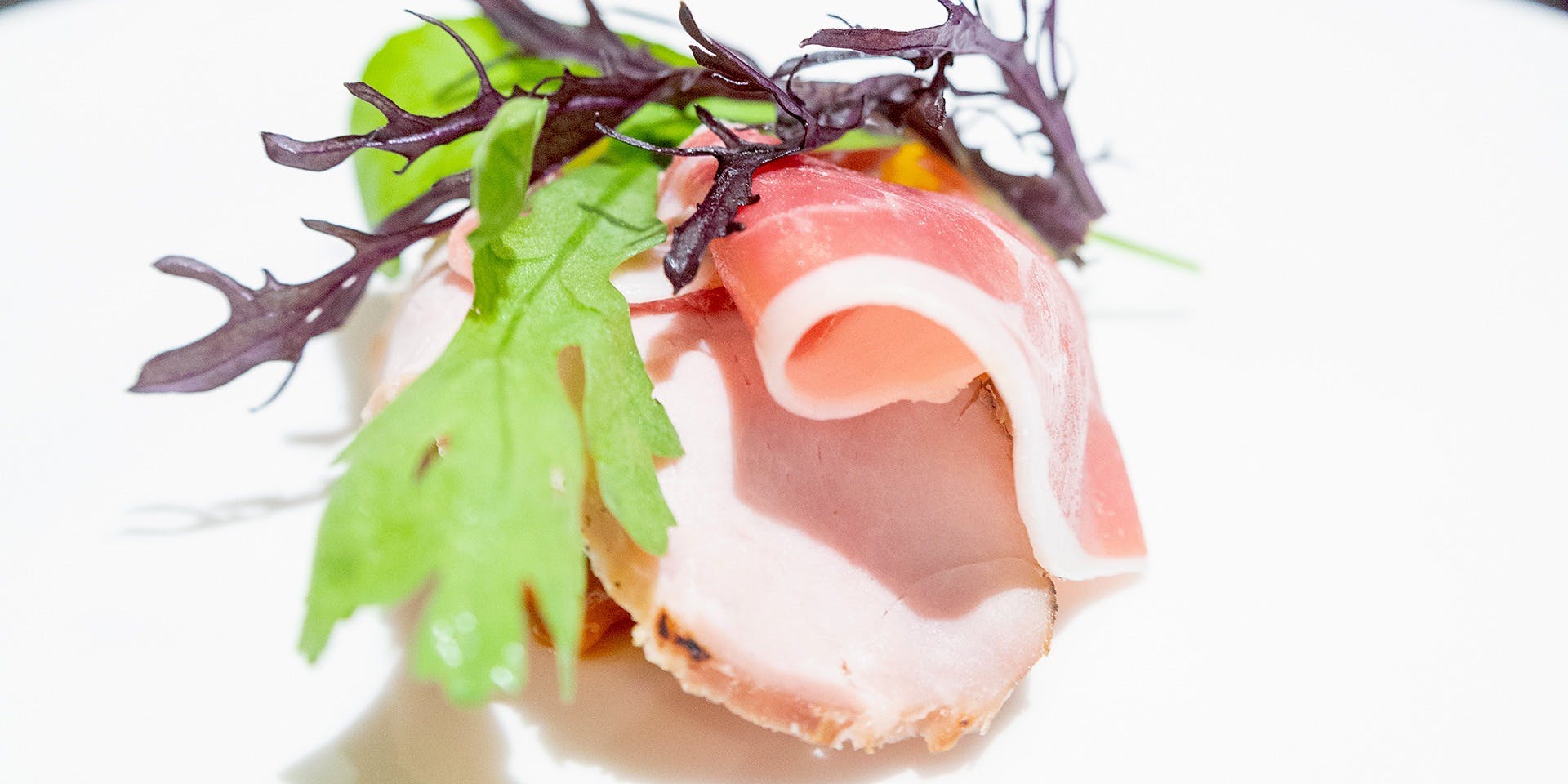 部位ごとに調理法を変える豚肉専門店 グロワグロワ 2枚目