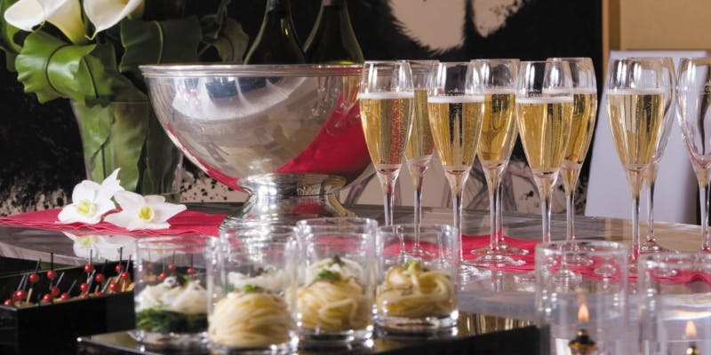 【Xmas2025】築地で味わう聖夜の晩餐　全6品2時間飲み放題付き