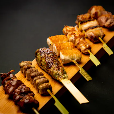 今井屋職人”焼き方人”が絶妙に焼く、絶品焼き鳥