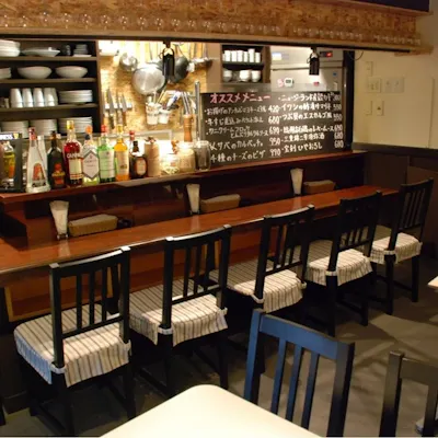 落ち着いた雰囲気の店内