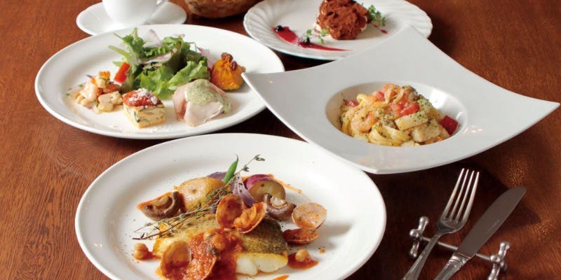【シェフランチ】前菜、パスタ、メイン料理、デザートが付いたランチフルコース