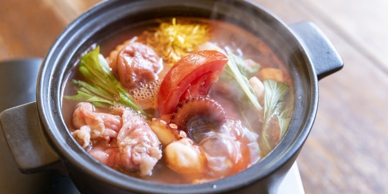 【BIKATSU薬膳鍋コース】2つの味を楽しめるお鍋、デザートなど