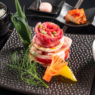 とろける極上の本格肉寿司