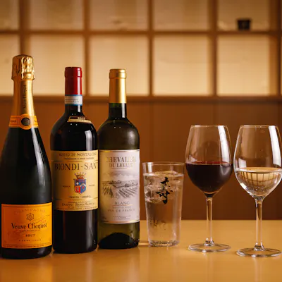 ソムリエ厳選のワイン&日本酒を嗜む